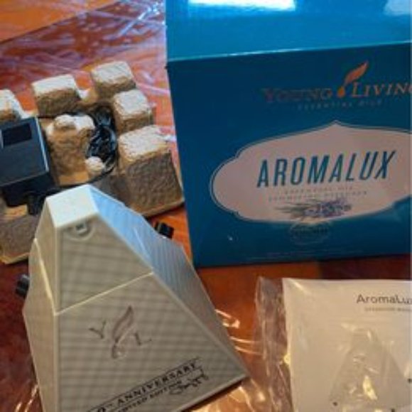 NWOT Aroma Lux Diffuser - Picture 2 of 6